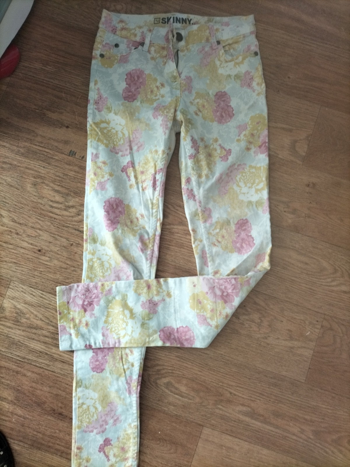 Ladies Tu Size 8L Multi Floral Skinny Jeans