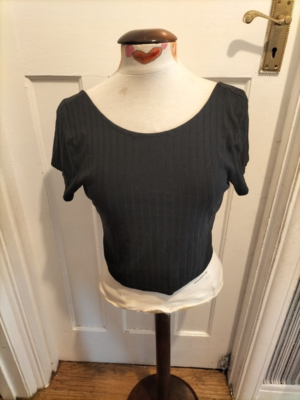 Ladies New Look Size 14 Black Short Sleeved Crop Top