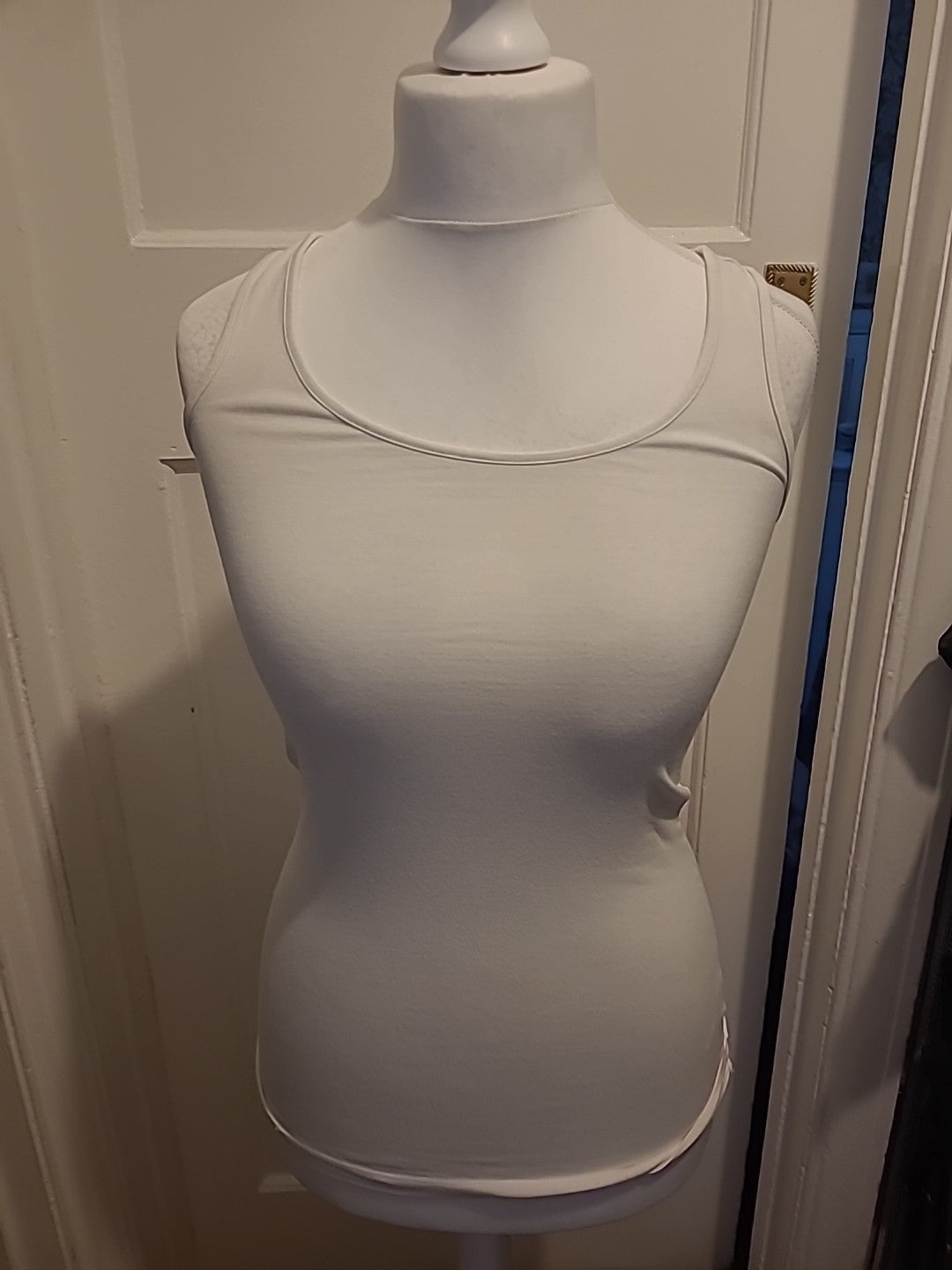 Ladies H&M Size Small Ivory Sleeveless Vest Tank Top