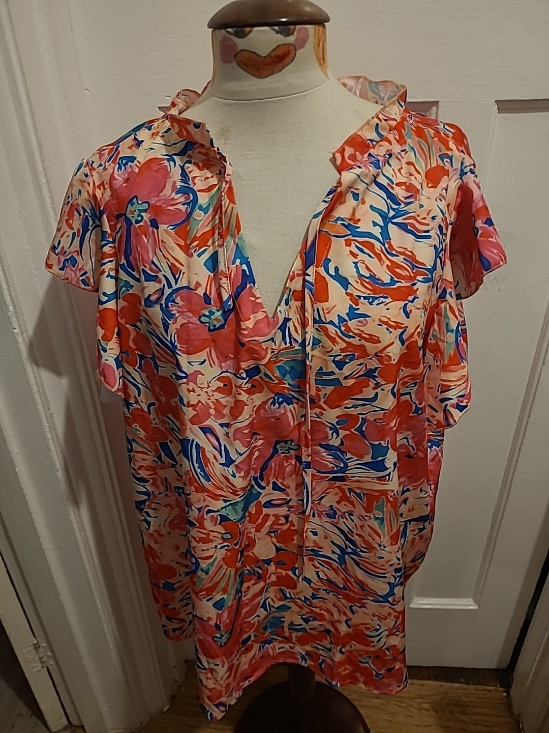 Ladies Size 3XL Multi Coloured Short Sleeved Tshirt