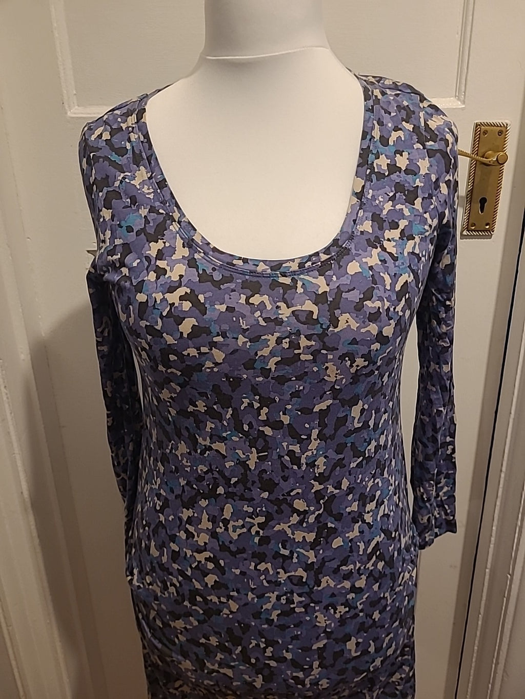 Ladies Sandwich Size Medium Lilac Long Sleeved Dress