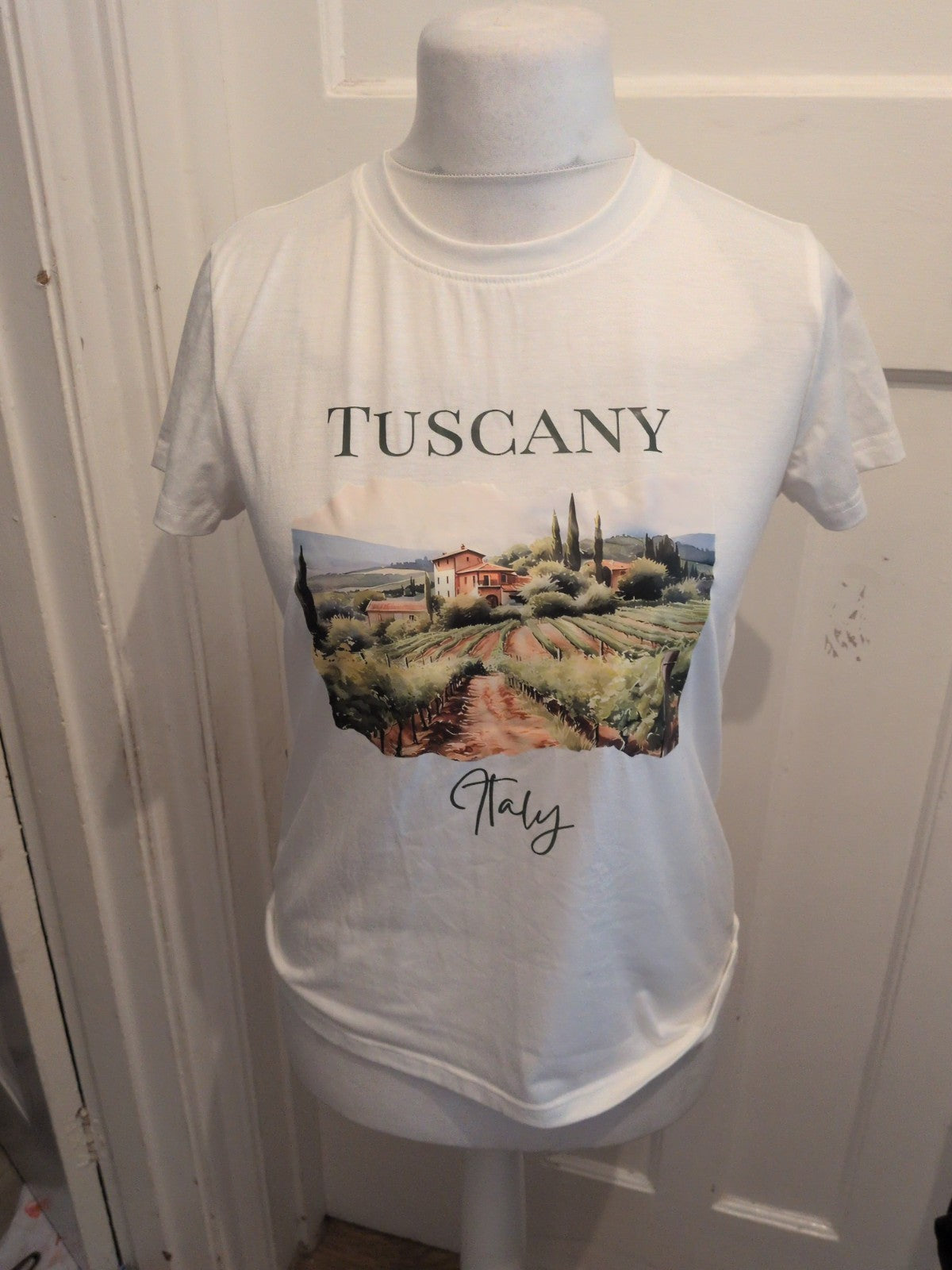 Ladies Small White Tuscany Short Sleeve T-shirt