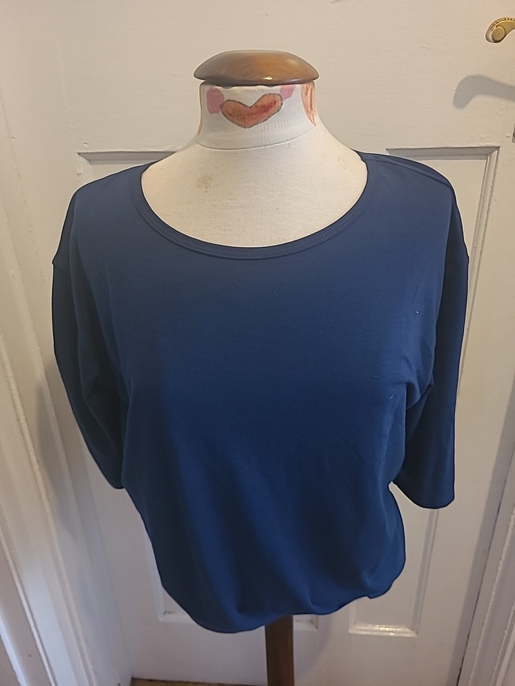 Ladies Size XL Navy Short Sleeved Tee