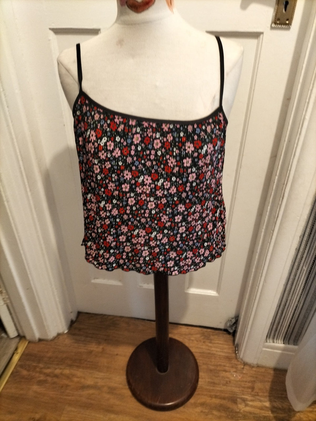 Ladies Amaranto Size Small Multicoloured Floral Sleeveless Tshirt