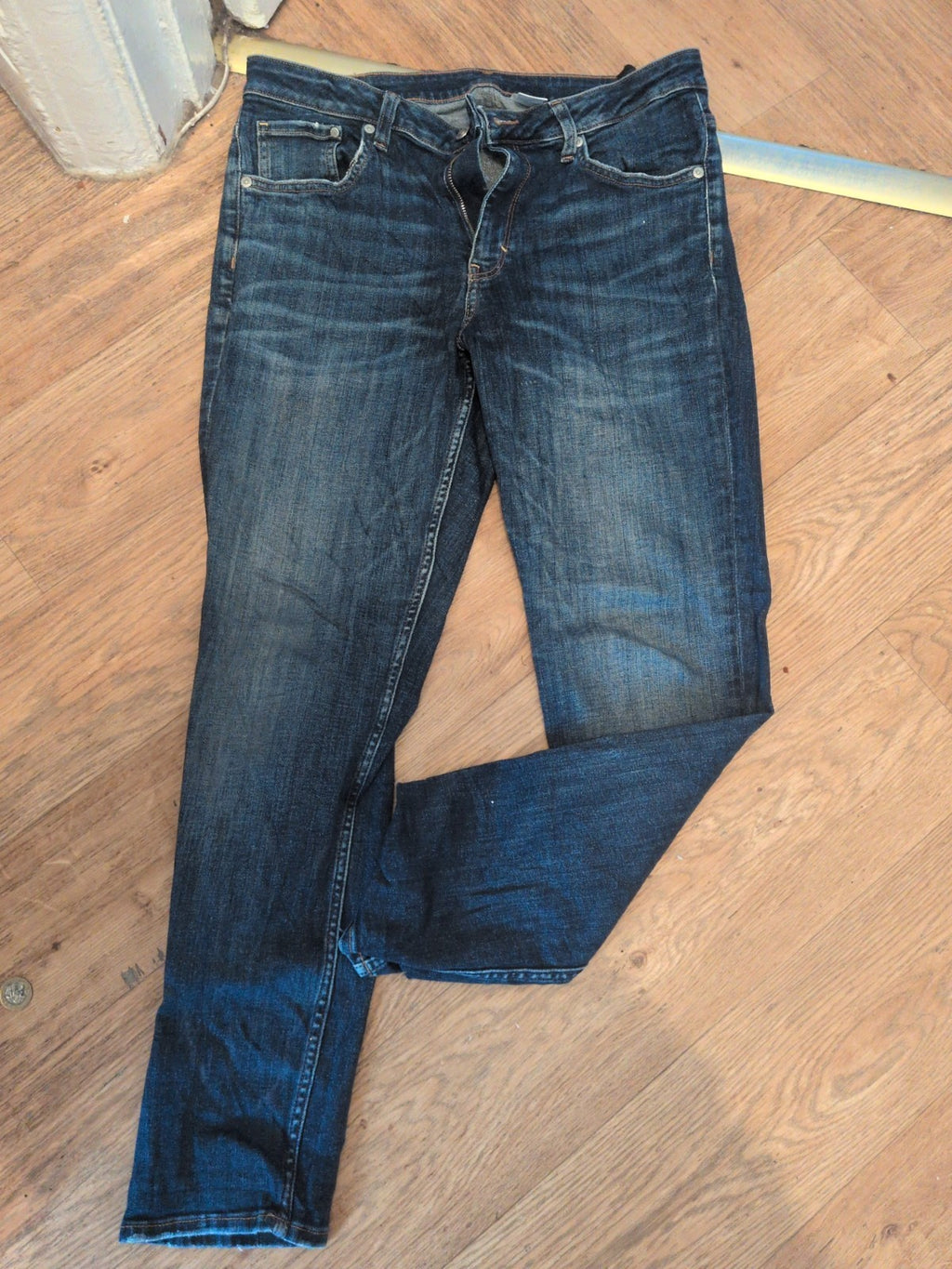 EU 40 Girlfriend Jeans