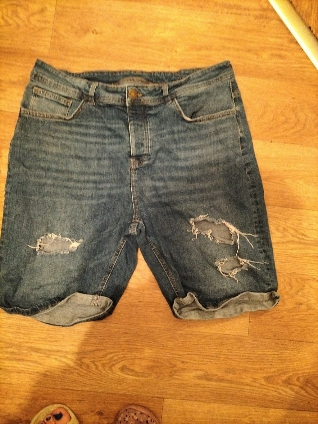 Mens Denim&Co Size 38" Denim Ripped Shorts