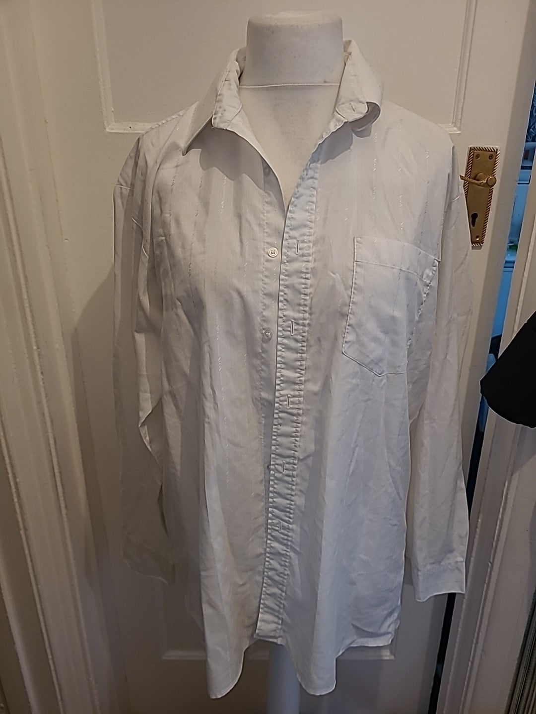 Mens Classic Size 16.5 White Long Sleeved Shirt