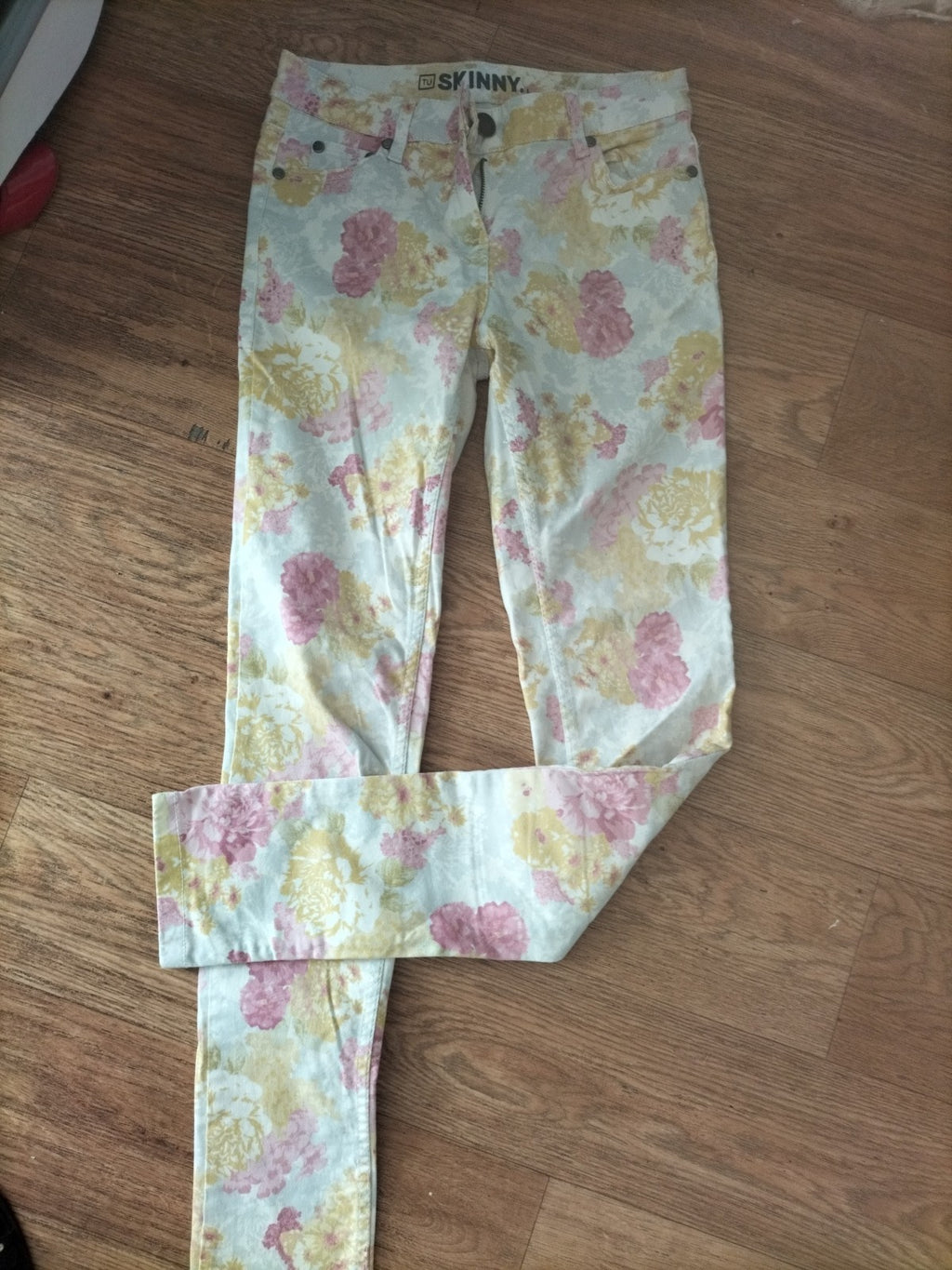 Ladies Tu Size 8L Multi Floral Skinny Jeans