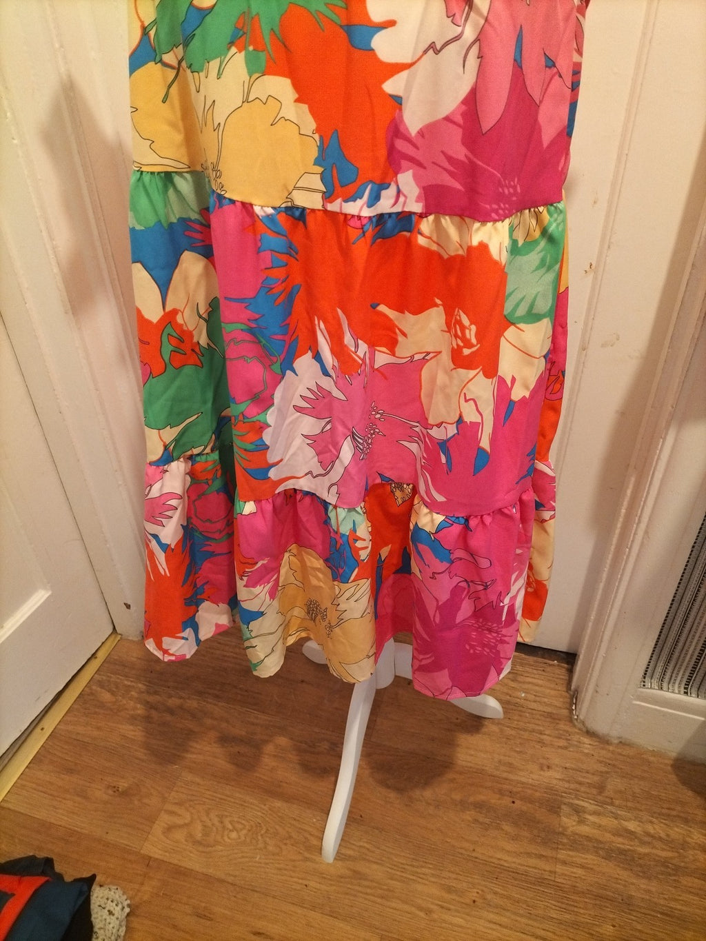Ladies Shein Size XL Bright Multicoloured Short Sleeved Knee Length Dress