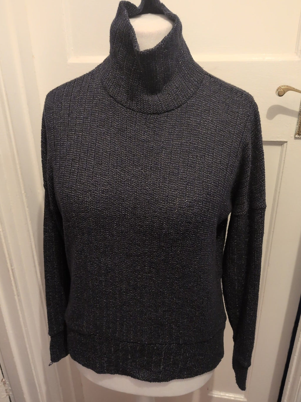 Ladies Topshop Size 6 Navy Long Sleeved Longline Jumper