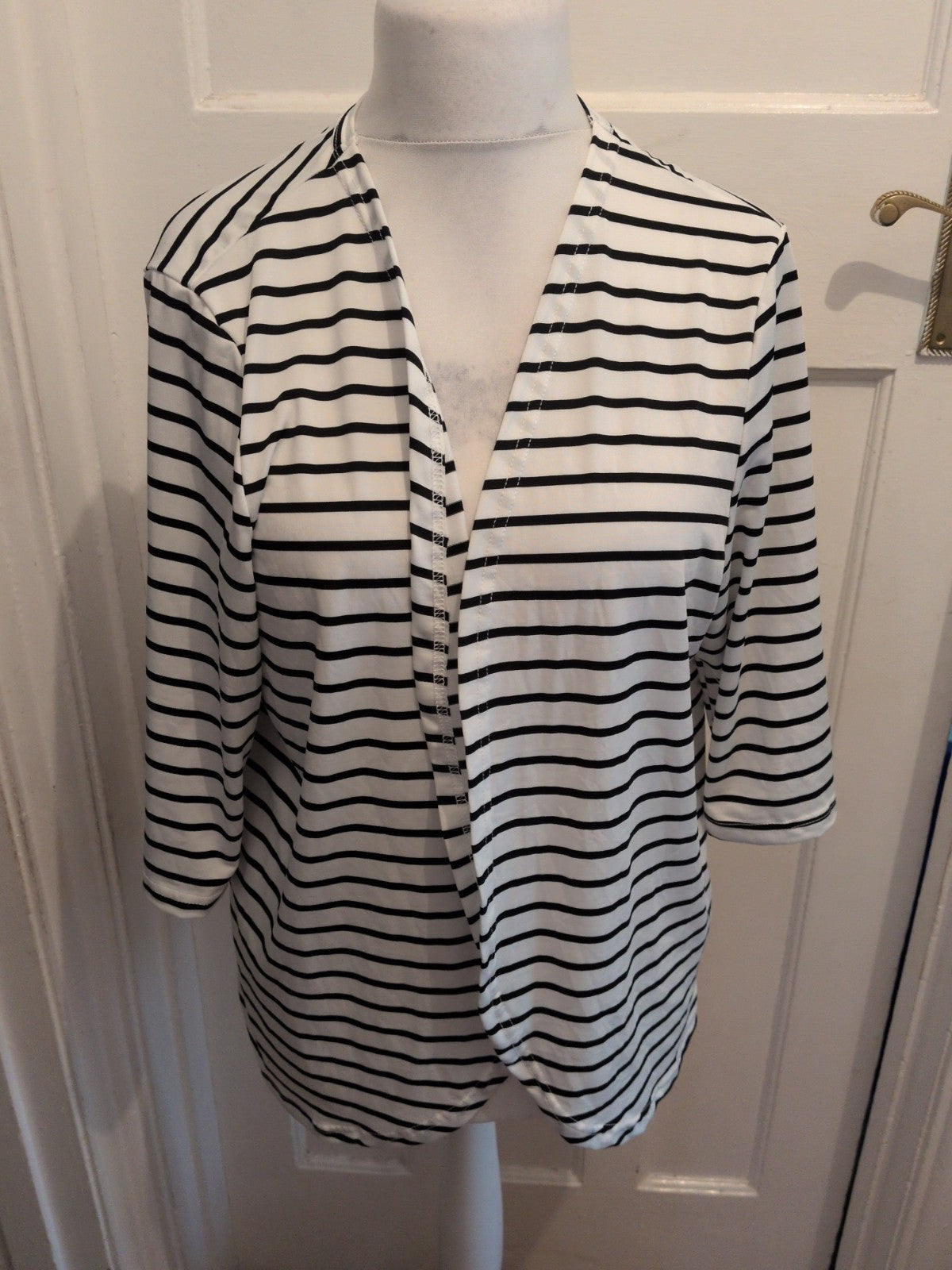 Emery Rose 2XL Black And White Open Blouse