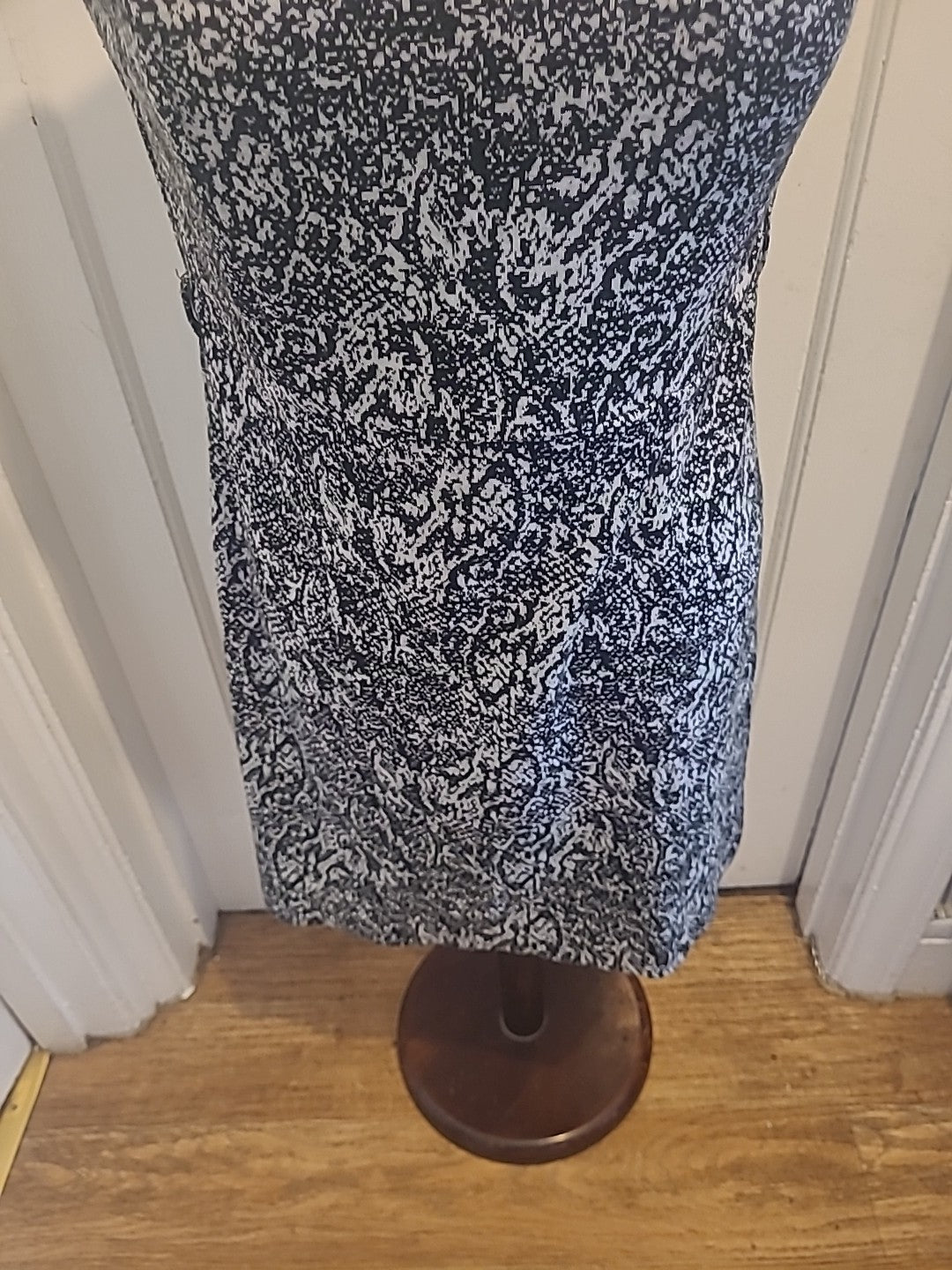 Ladies Next Size 10 White Black Sleeveless Lined Dress