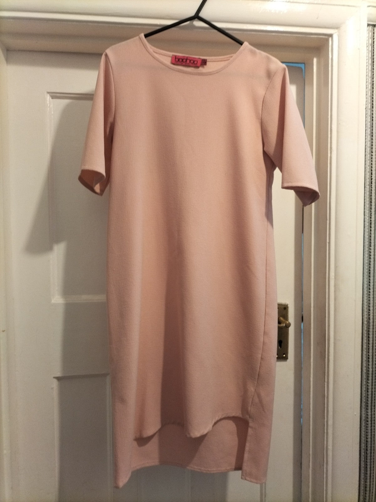 Ladies Boohoo Size 8 Pink Short Sleeved Dress