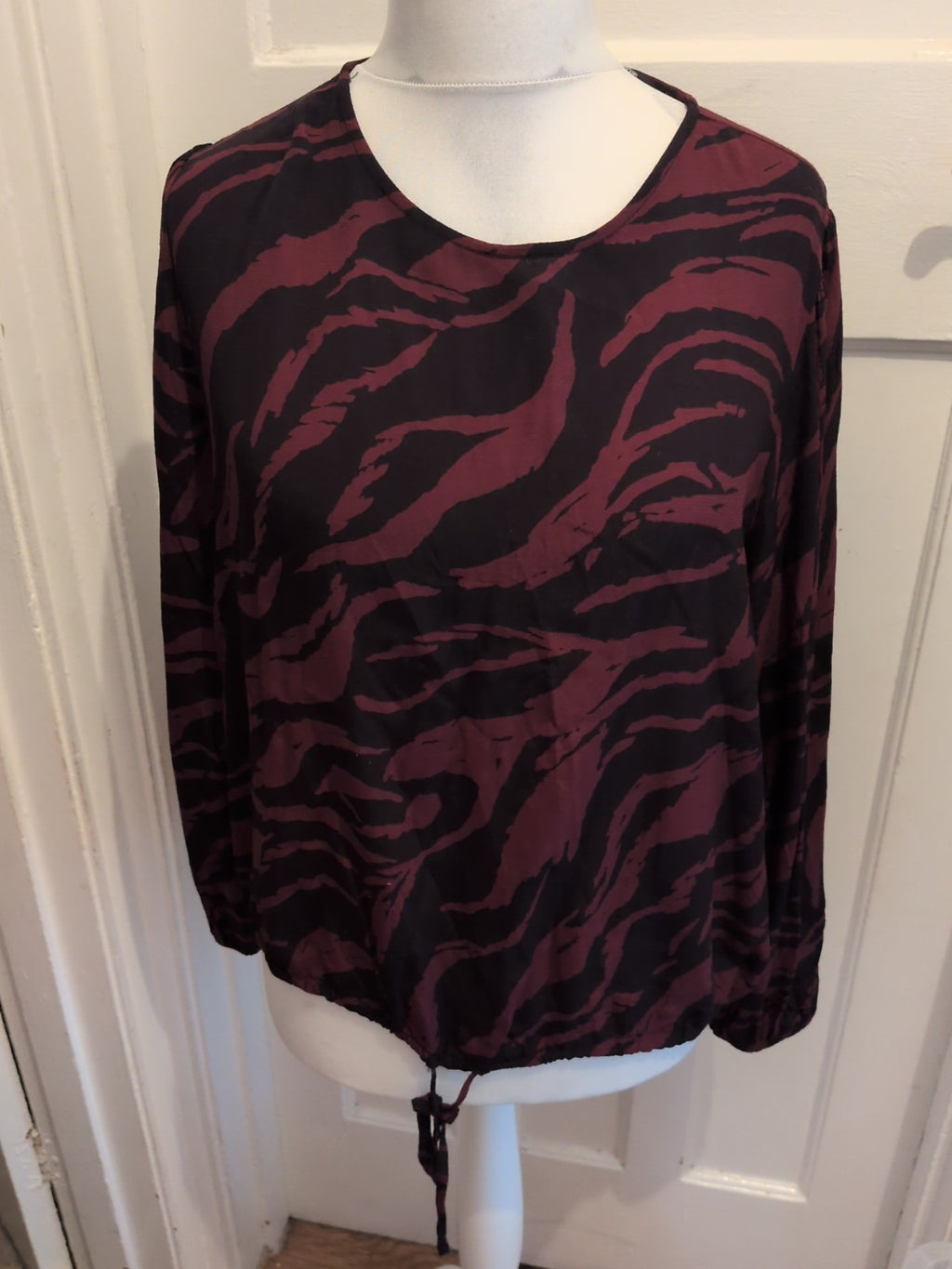 George 18 Deep Purple And Black Animal Print Long Sleeve Blouse