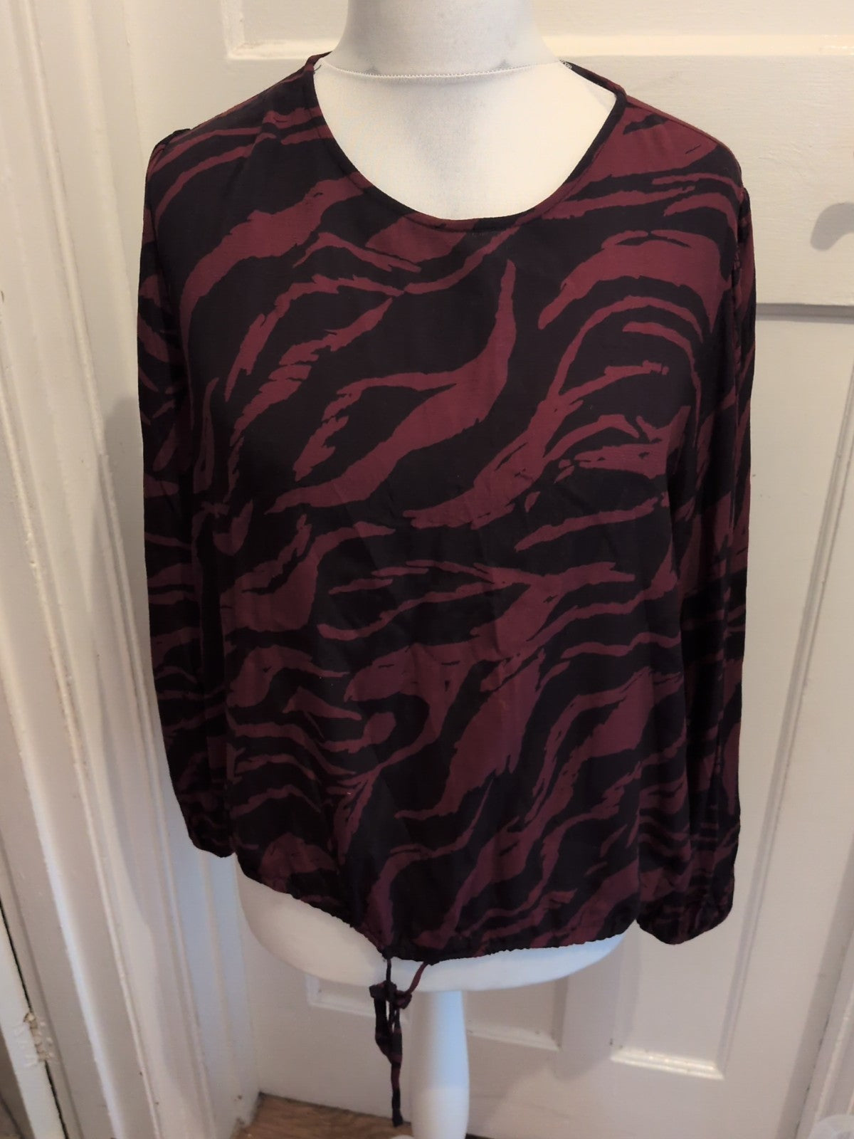 George 18 Deep Purple And Black Animal Print Long Sleeve Blouse