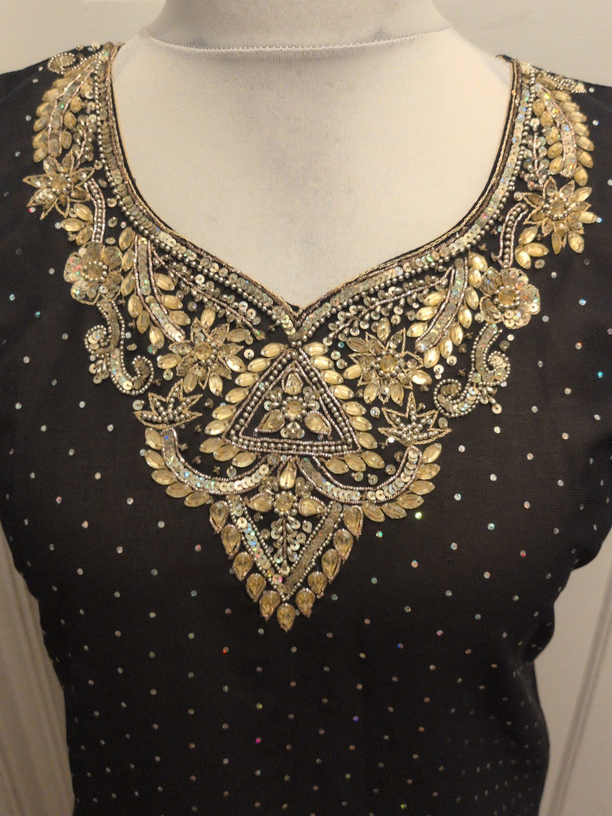 Ladies Size Medium Black With Silver Diamante Sleeveless Dress Midi