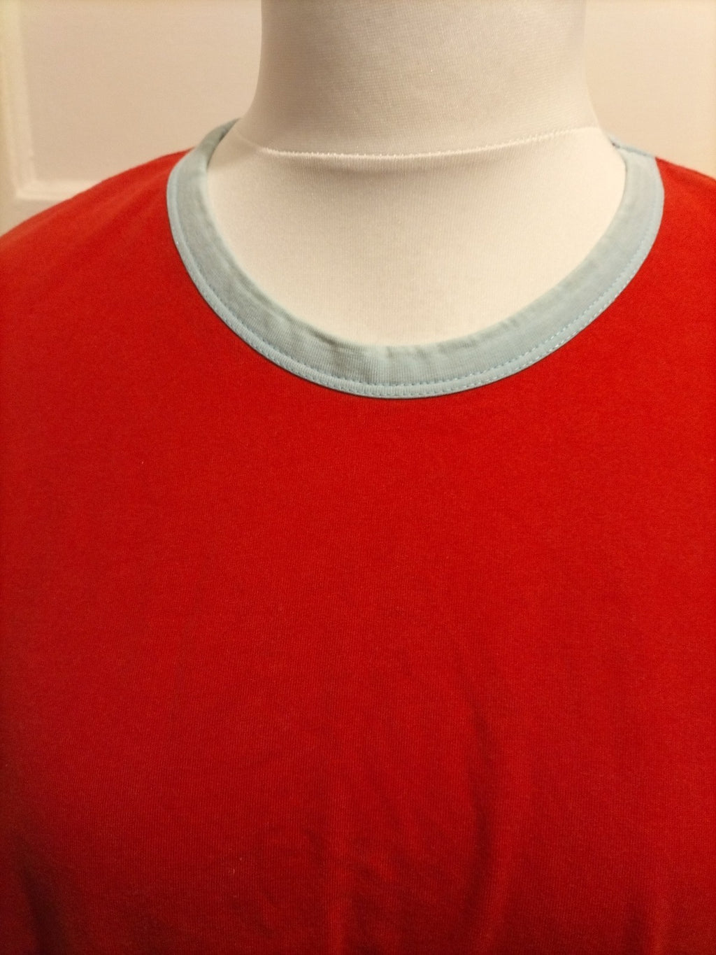 Mens Union Size Large Pure Cotton Red With Blue Trim Short Sleeved Tshirt