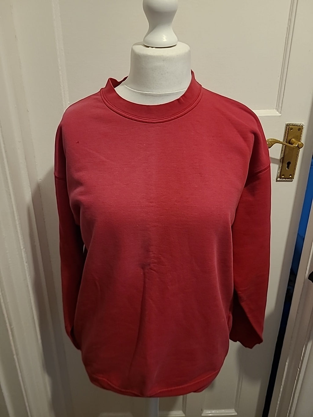 Ladies Size Large Cerise Long Sleeved Jumper