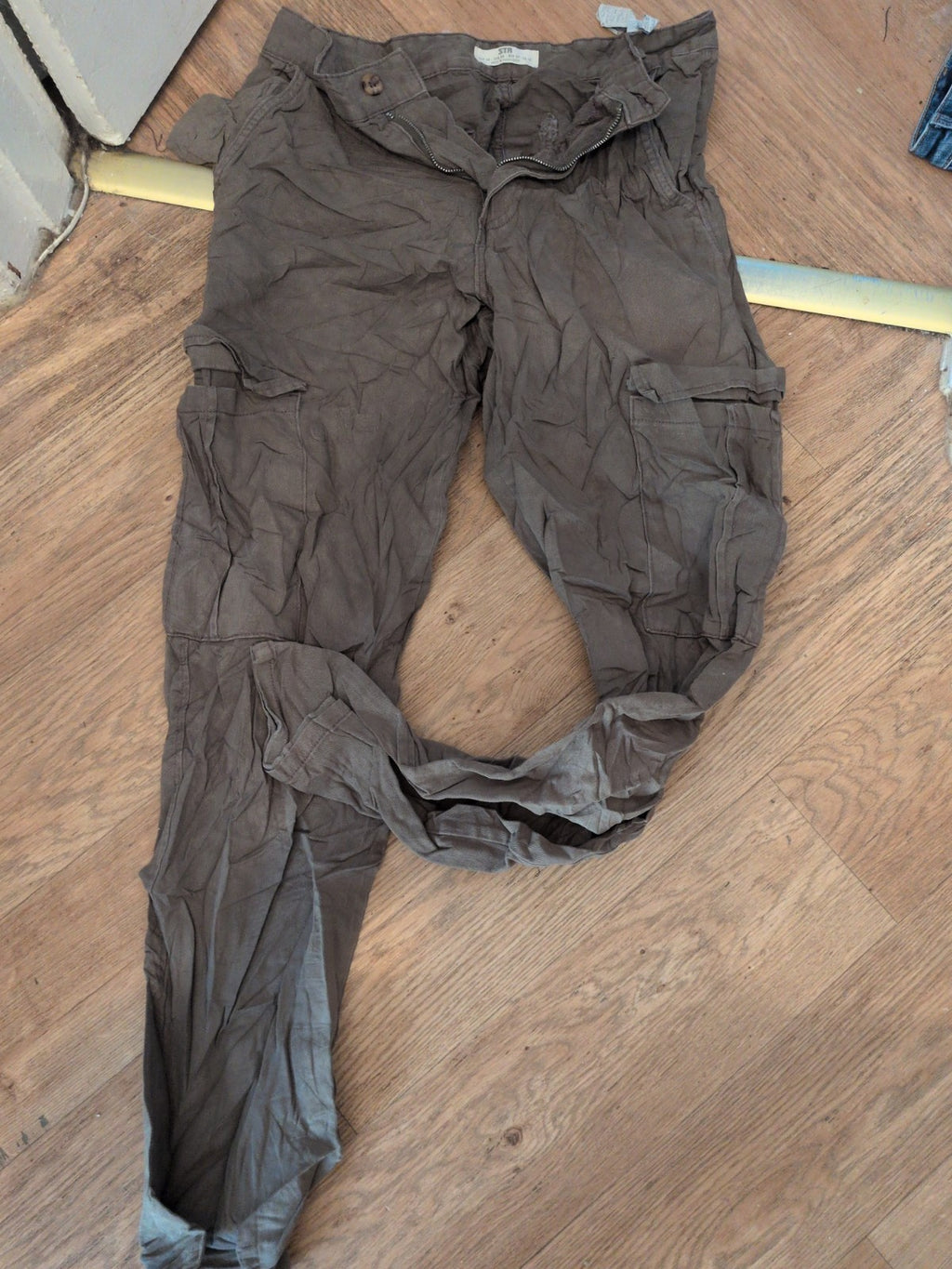 Stradivarius 12 Khaki Cargo Trousers