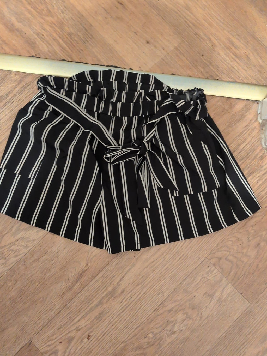 Shein XL Black Stripe Elasticated Shorts