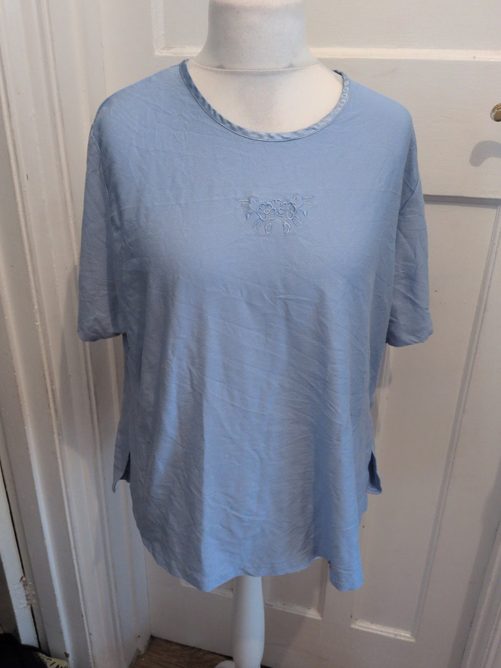 Damart 24-26 Blue Floral Pattern Short Sleeve Blouse