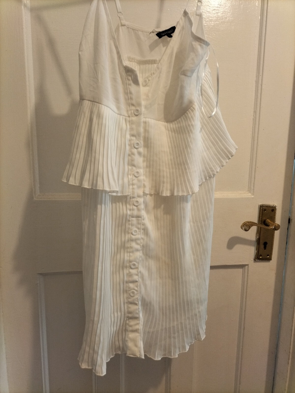 Ladies I Saw It First Size 6 White Crinkle Top