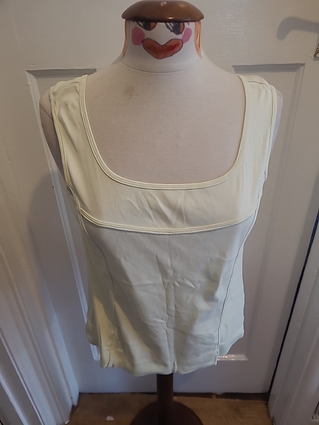 Ladies Dash Size 14 Pale Lime Sleeveless Tshirt