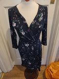Ladies Oasis Size Small Navy Floral V Neck Mid Sleeved Dress