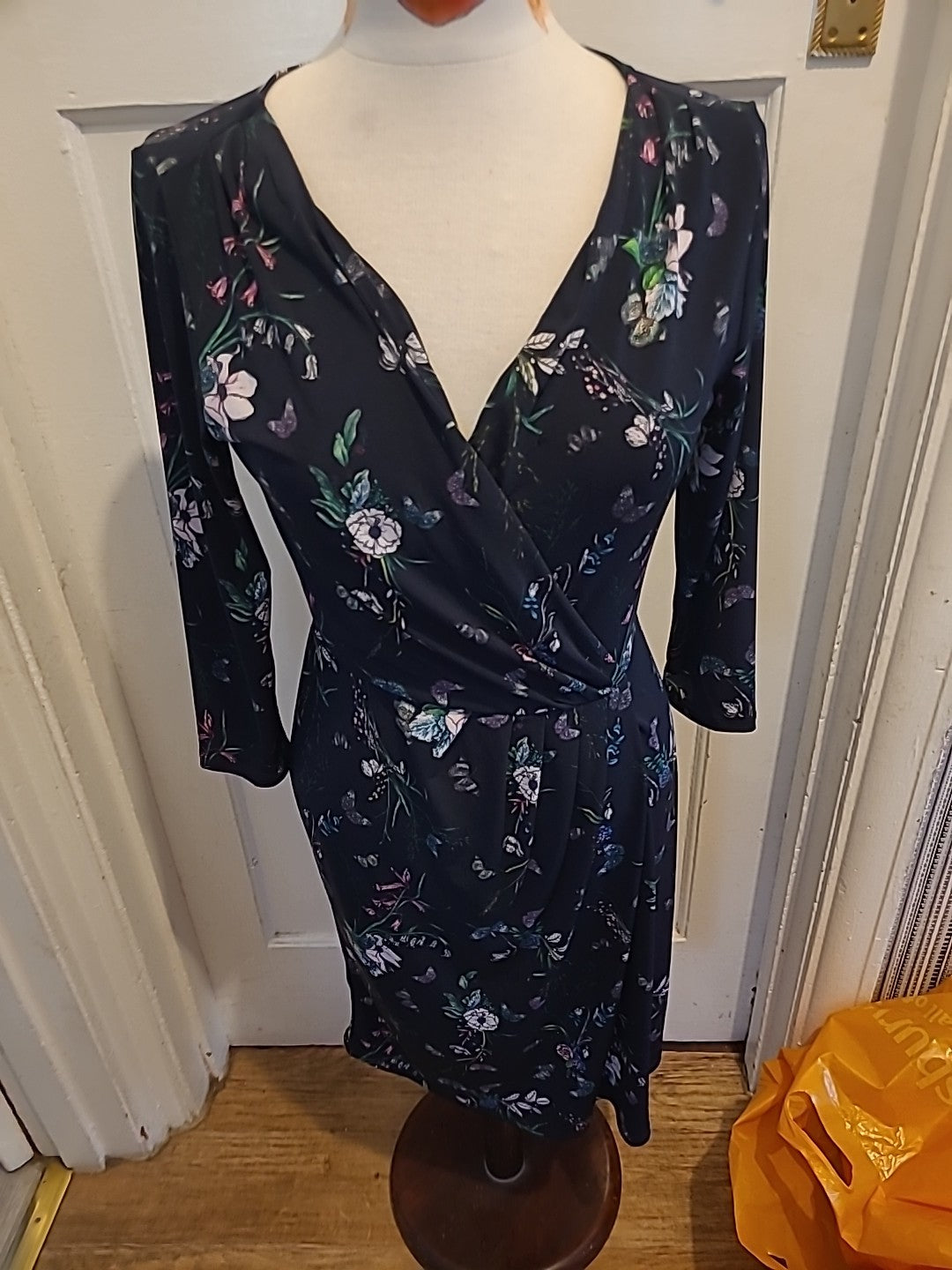 Ladies Oasis Size Small Navy Floral V Neck Mid Sleeved Dress