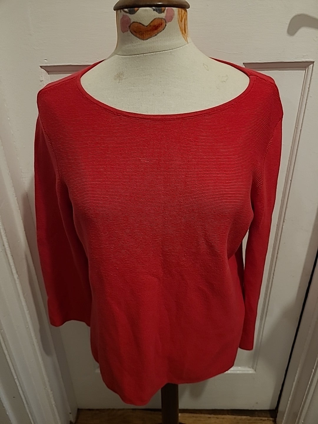 Ladies Hobbs Size Medium Cerise Long Sleeved Jumper
