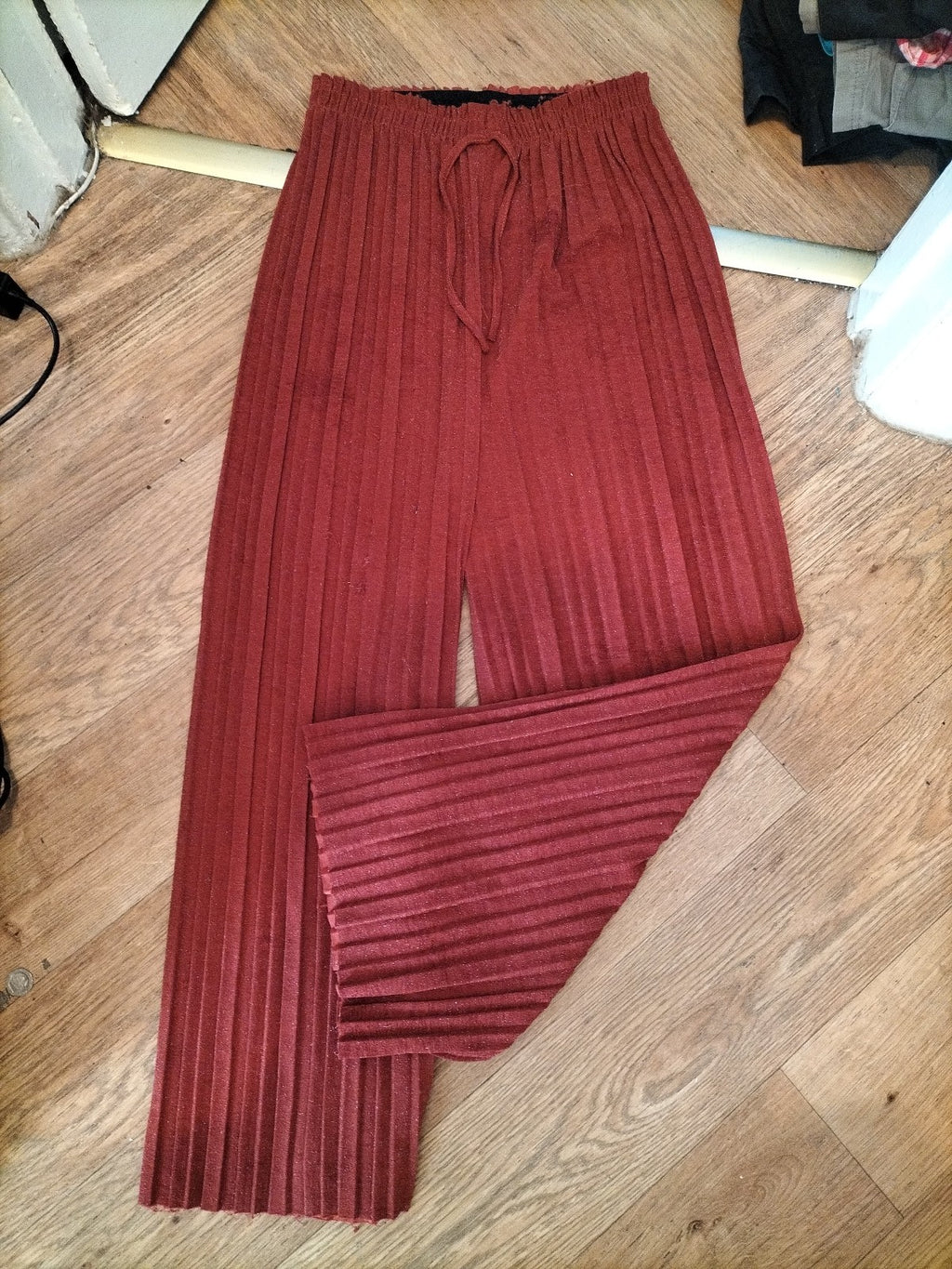 Medium Rust Elasticated Crinkle Trousers (Has Gags)