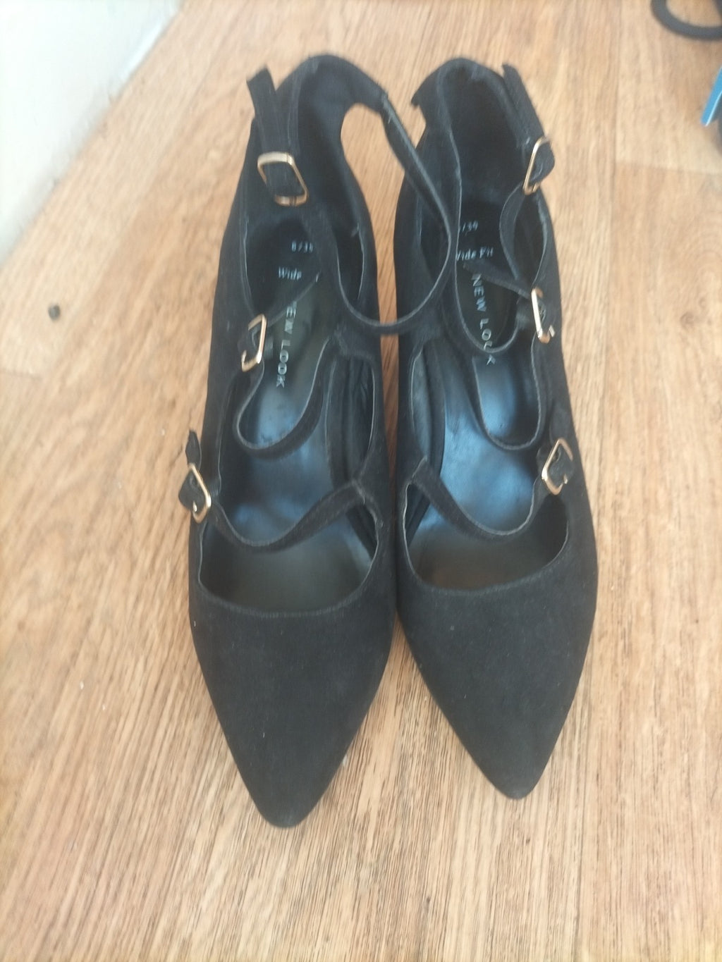 Ladies New Look Size 6 Wide Fit Black Wedge Shoes.