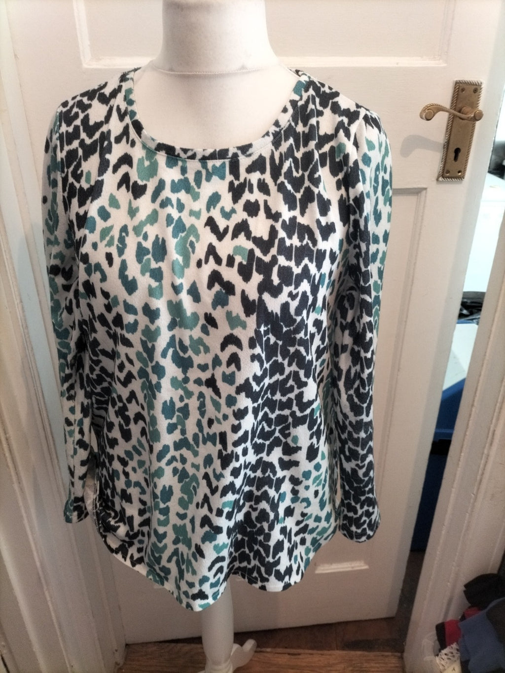 Love Leisure 16 Green And Navy Long Sleeved Lightweight Jumper