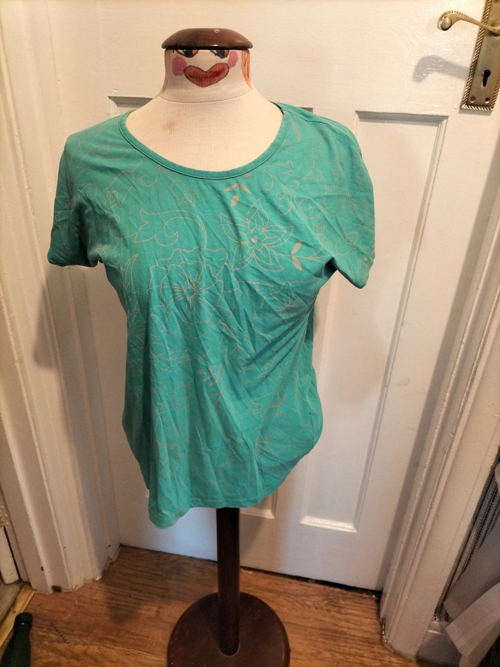 Ladies Size 12 Turquoise With Grey Floral Outline Tshirt