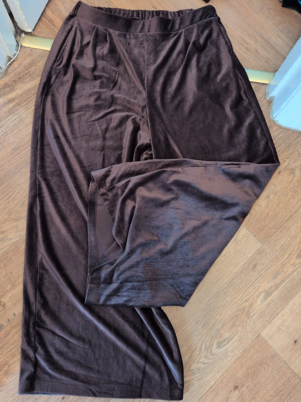 20 Chocolate Wide Leg Elasticated Trousers