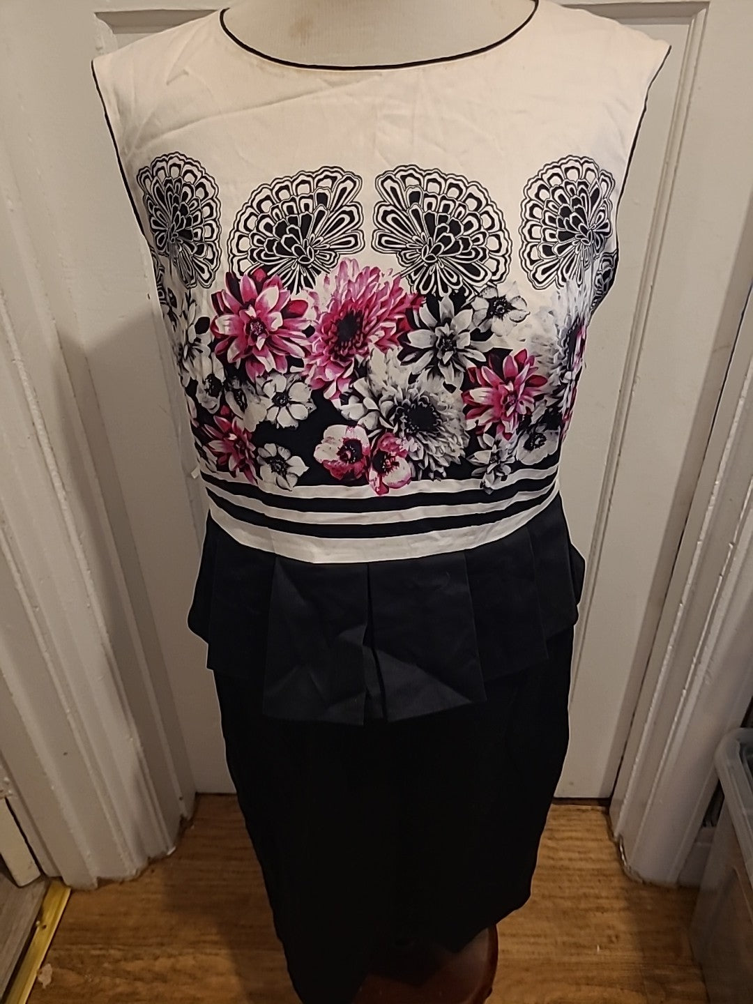 Ladies Marks And Spencer Size 14 Black/Pink/White Floral Lined Dress