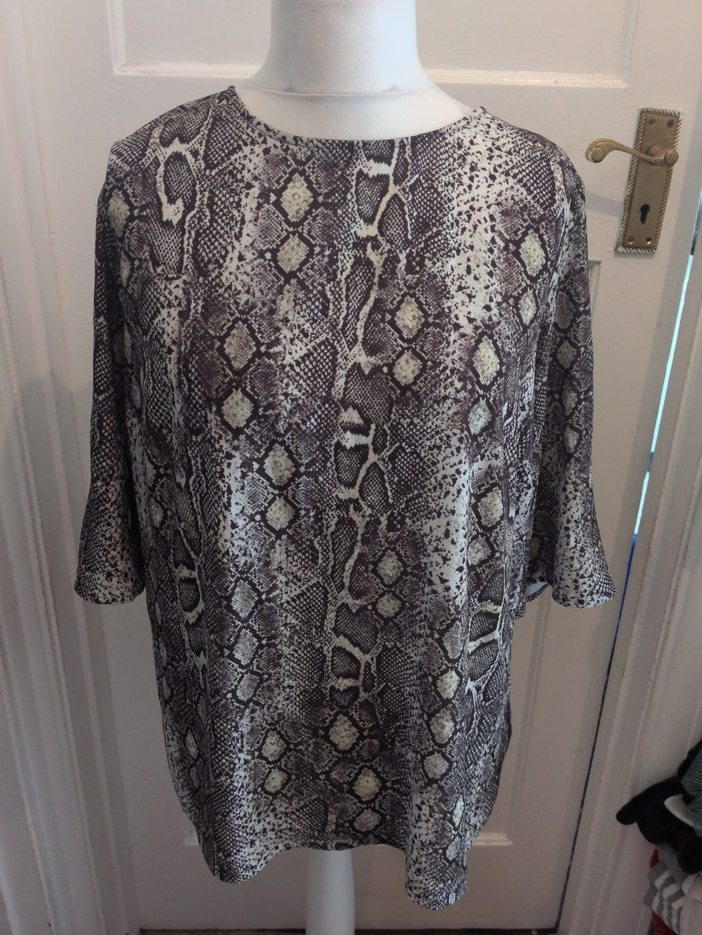 Next 20 Grey And Lime Green Short Sleeve Blouse