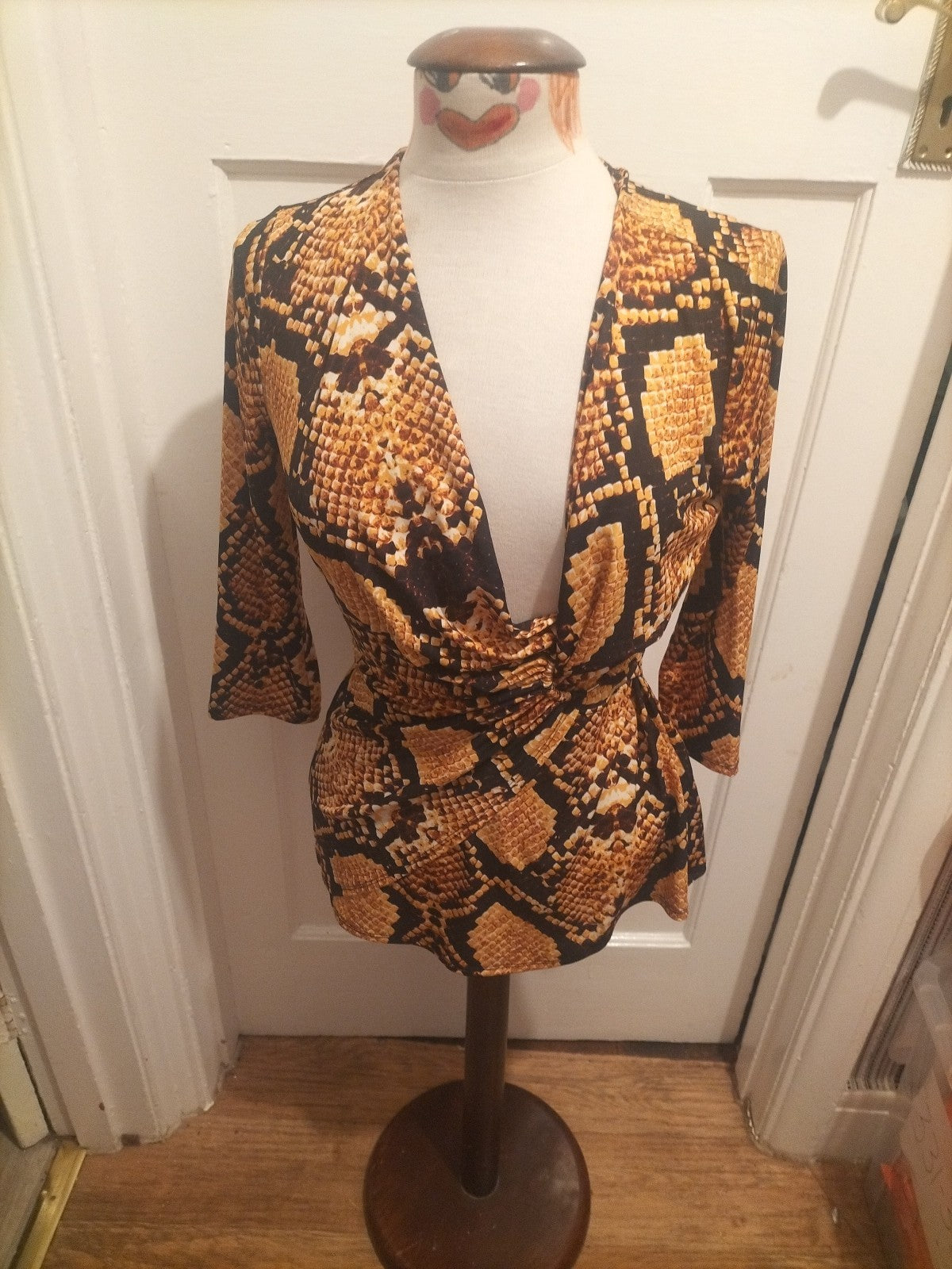 Ladies Star By Julien Mcdonald Size 10 Gold/Black Long Sleeved Blouse