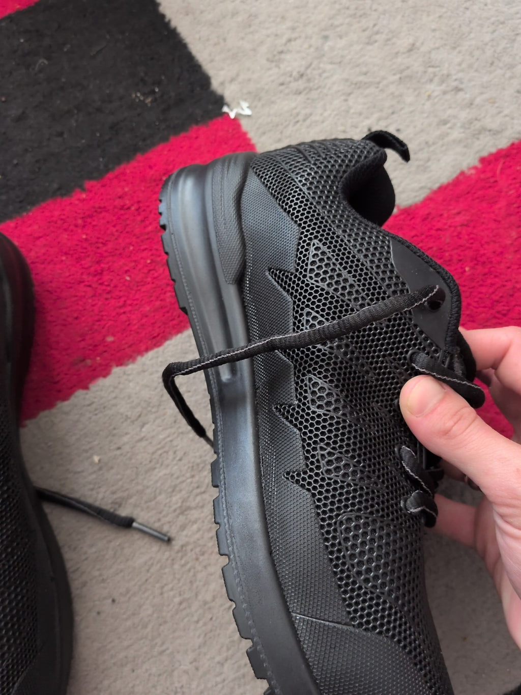 Brand New Earthworks UK 7 Black Steel Toe Safety Trainer