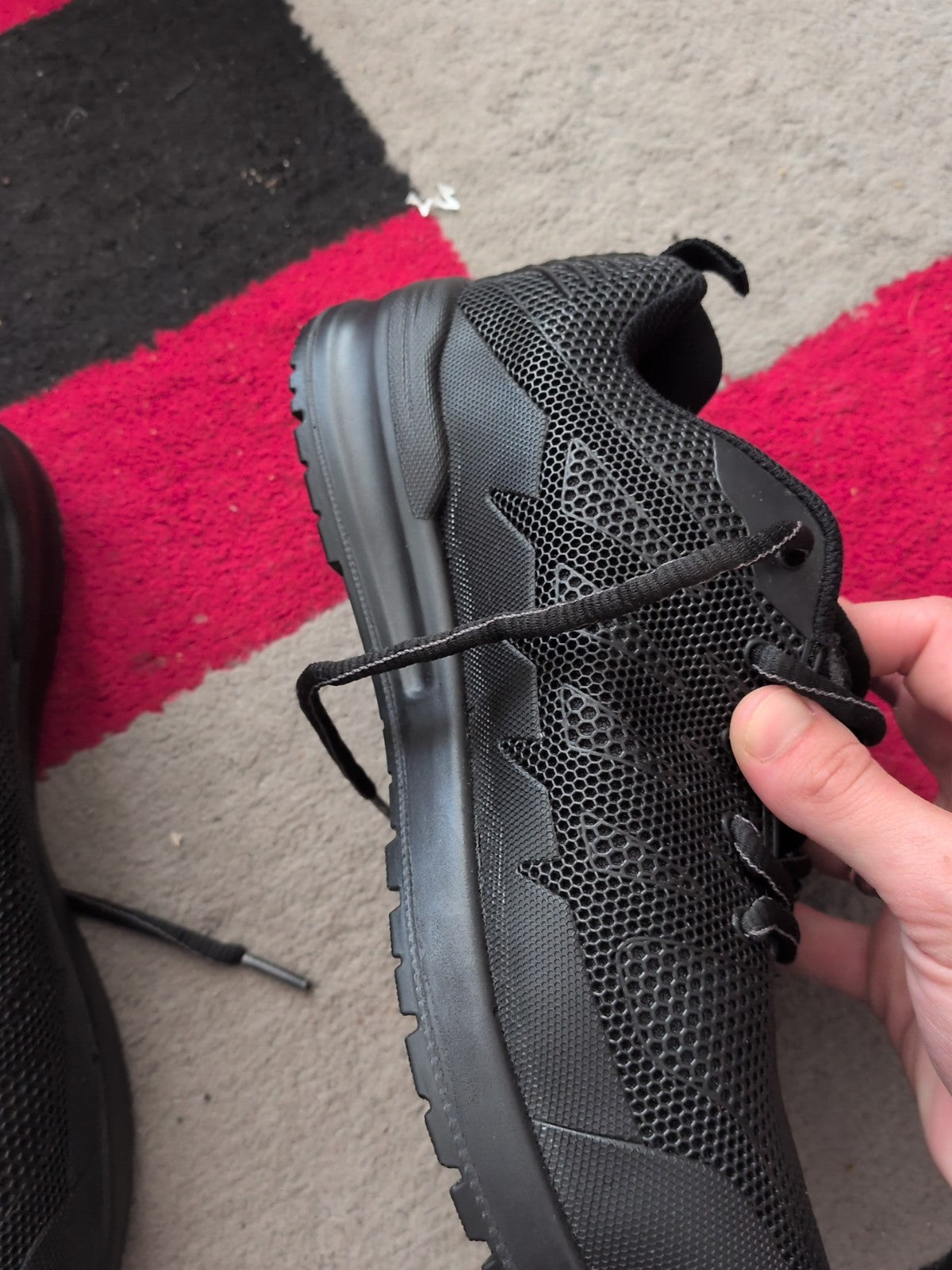 Brand New Earthworks UK 7 Black Steel Toe Safety Trainer