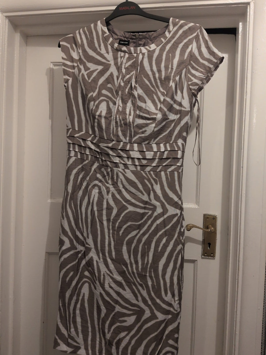 Garry Webber Size 12 White And Khaki Short Sleeve Dress