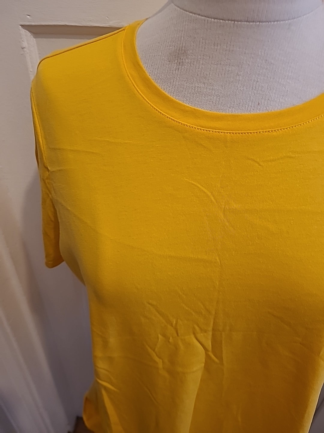 Ladies Lands End Size Medium Mustard Short Sleeved Tshirt