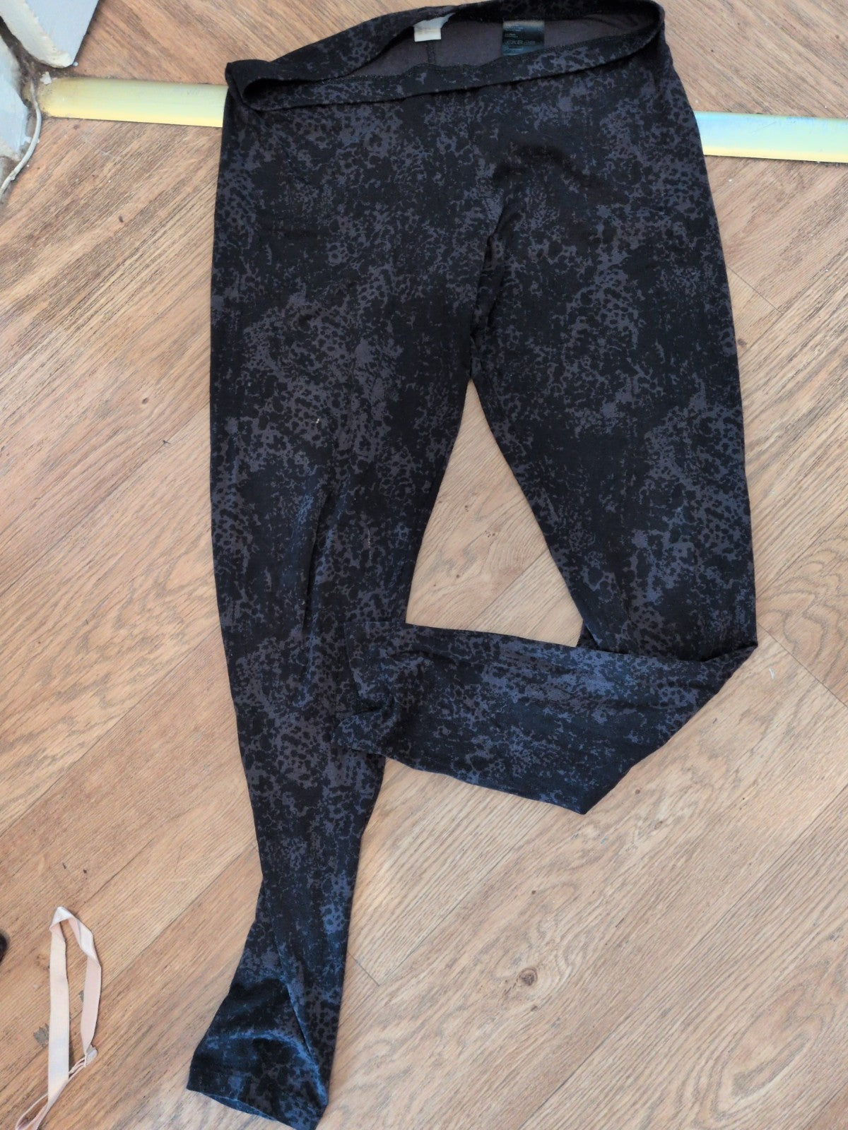 H&M Medium Black And Grey Full Length Leggings