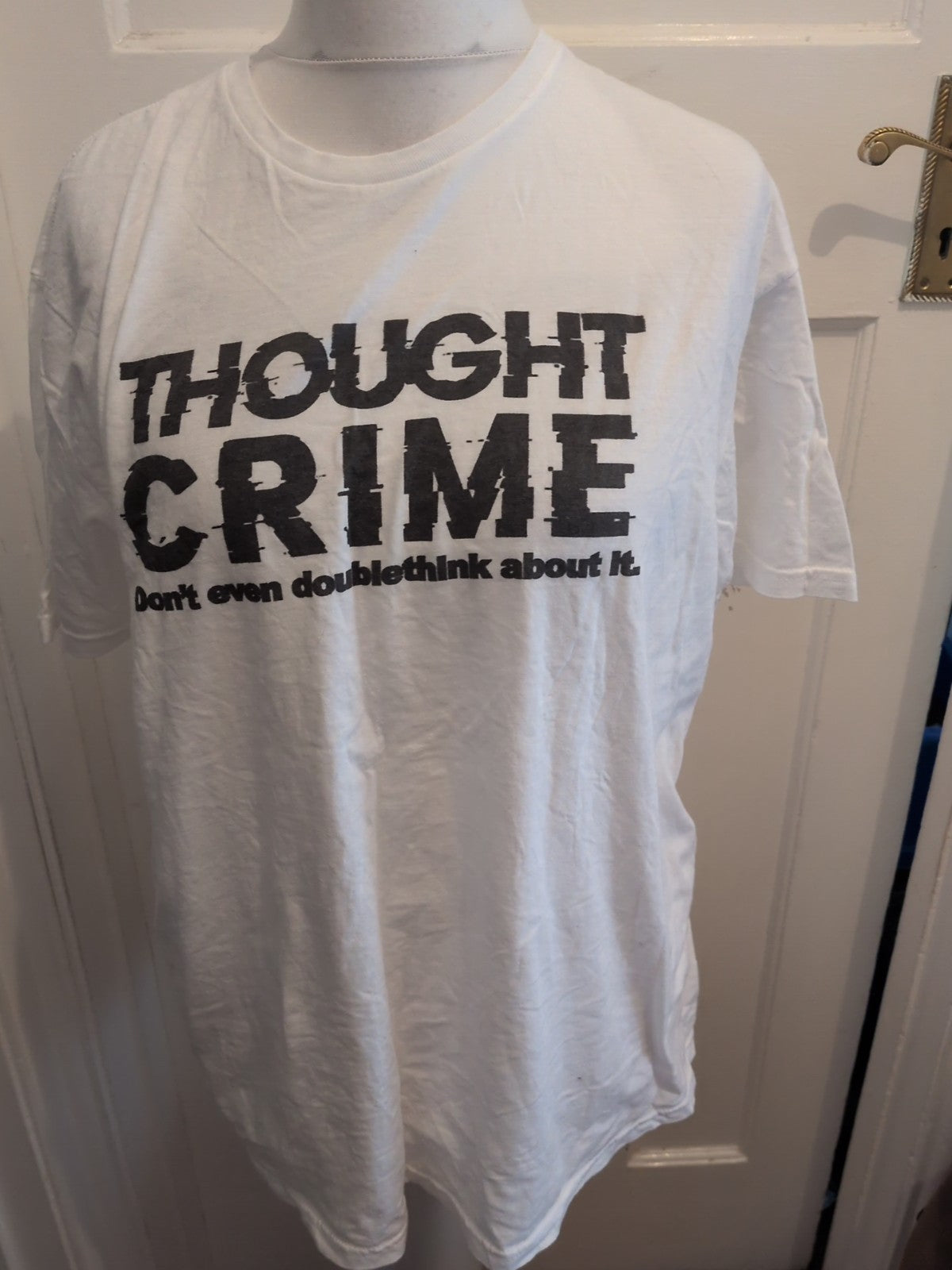 Gildan XL White Thought Crime Short Sleeve Print T-shirt