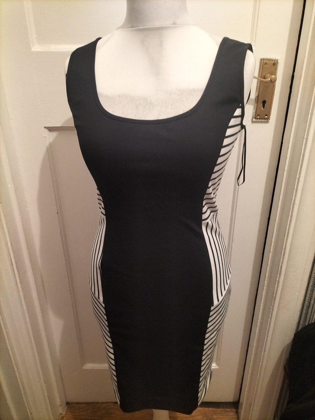 Ladies Zara Size L Black And White Striped Sleeveless Dress