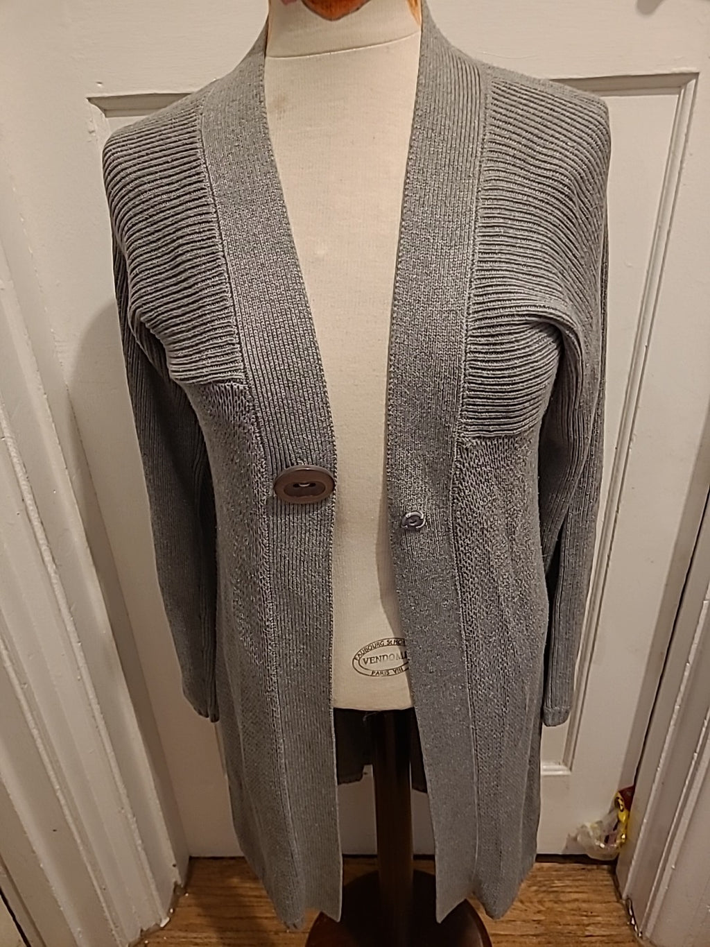 Ladies Jackpot Size Small Grey Long Sleeved Cardigan