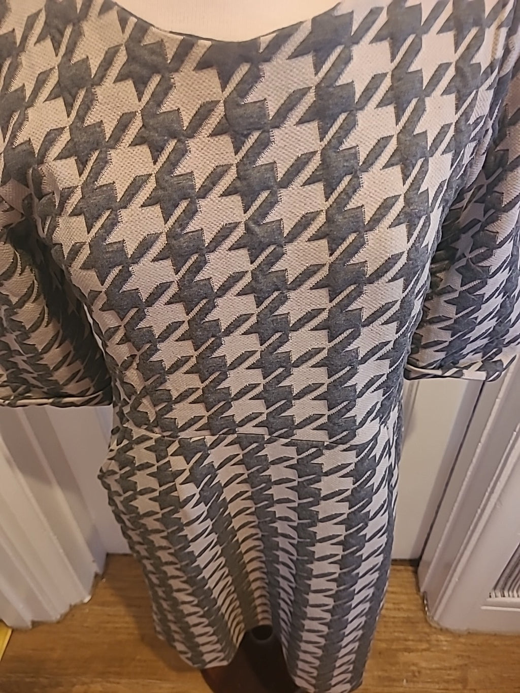 Ladies First Avenue Size 12 Beige Grey Mid Sleeved Dress