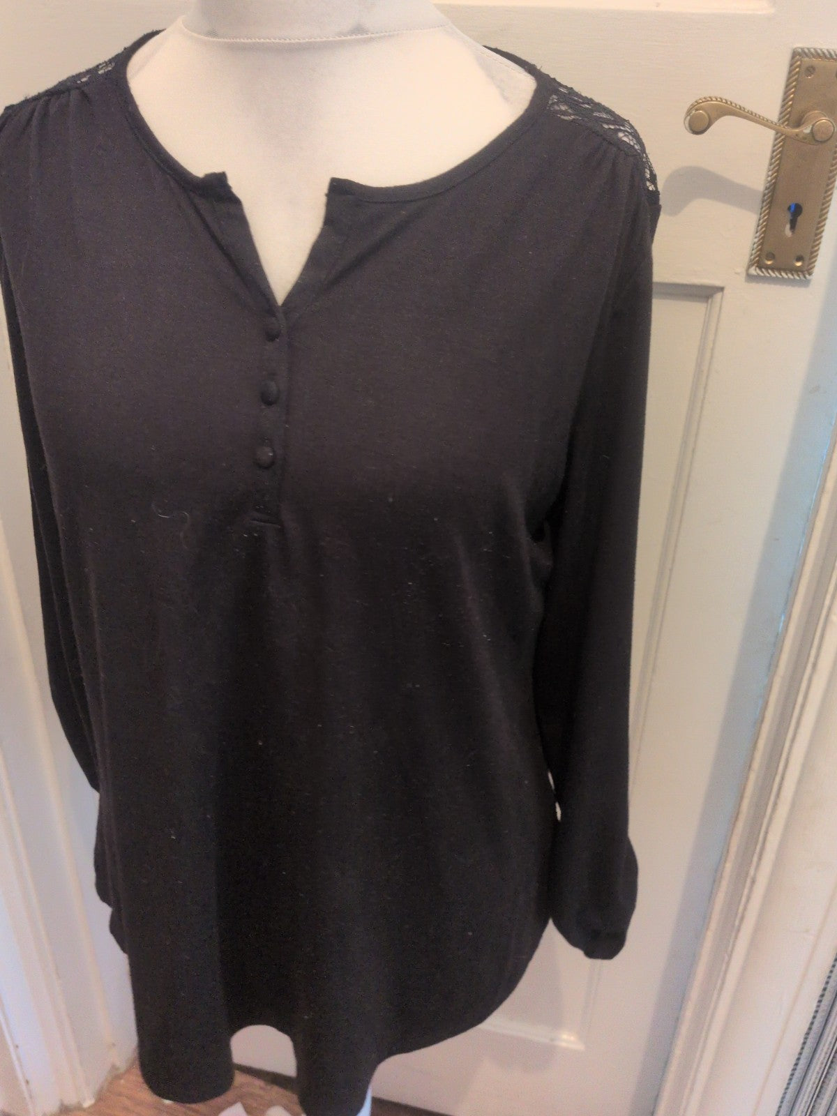 Primark Large Ladies Black/lace Top 3/4 Sleeve Free Delivery