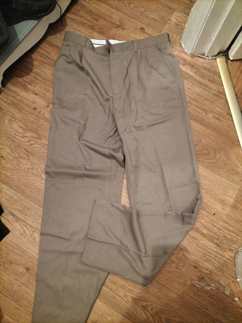 Mens Arcadia Size 36L Stone Trousers Bobbling