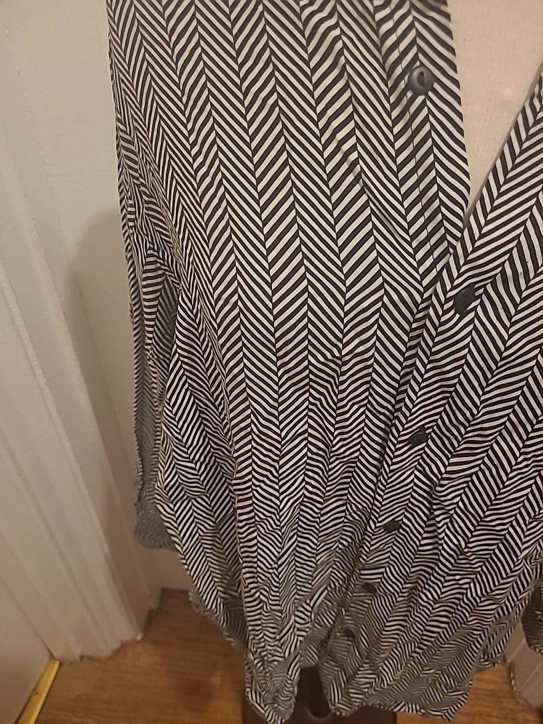 Mens Next Size Medium Black White Eye Catching Long Sleeved Shirt